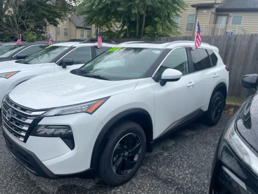 2026 Nissan Rogue SV AWD photo 1