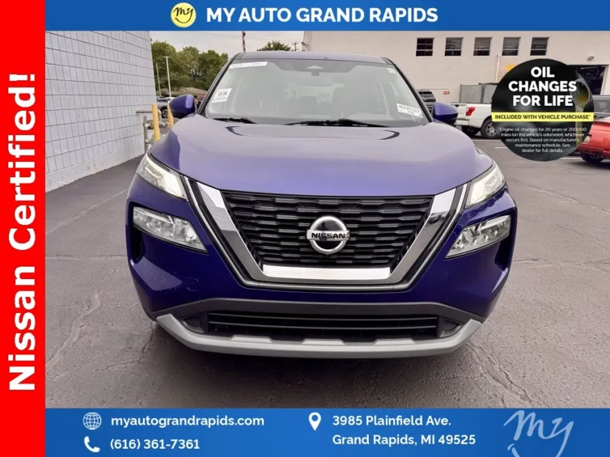 2021 Nissan Rogue SV photo 1
