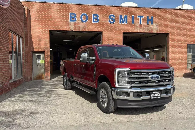 2025 Ford F-350 Lariat photo 1