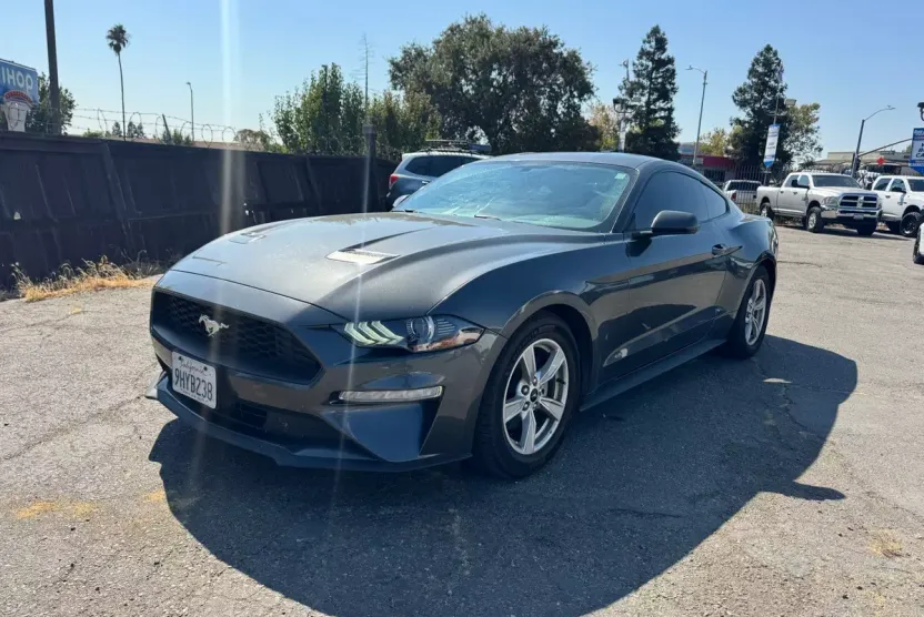2020 Ford Mustang EcoBoost photo 1