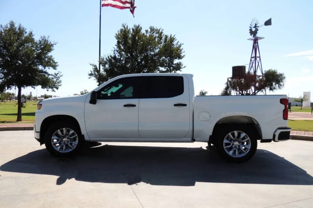 2022 Chevrolet Silverado 1500 Custom photo 1