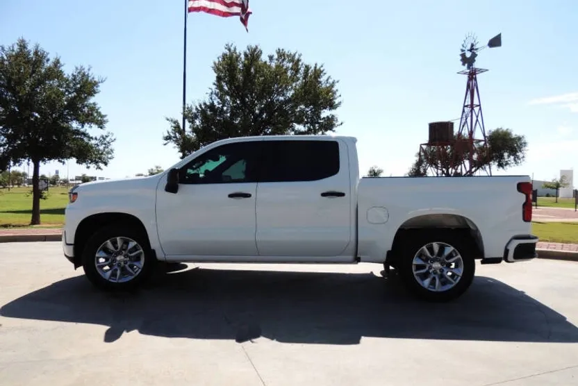 2022 Chevrolet Silverado 1500 Custom photo 1