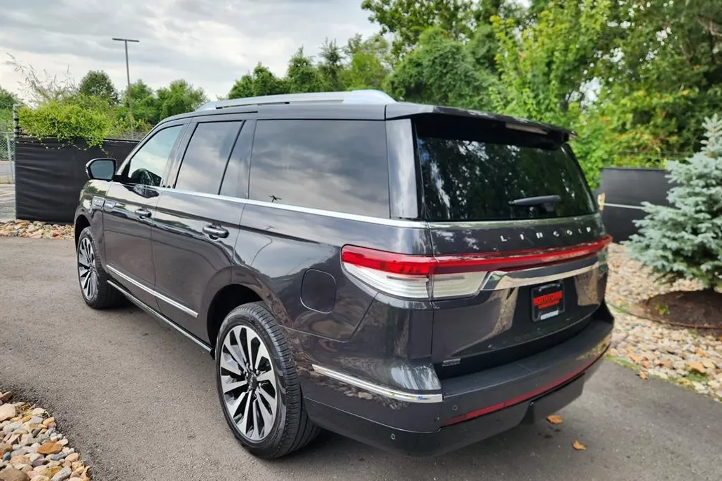 2023 Lincoln Navigator Reserve photo 1