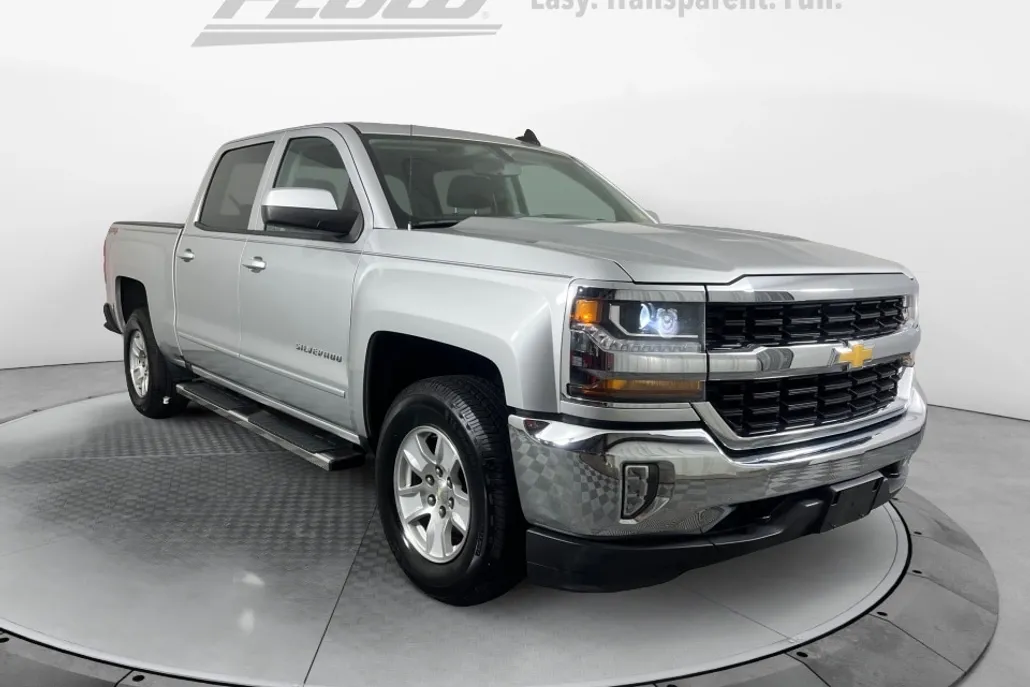 2018 Chevrolet Silverado 1500 LT photo 1