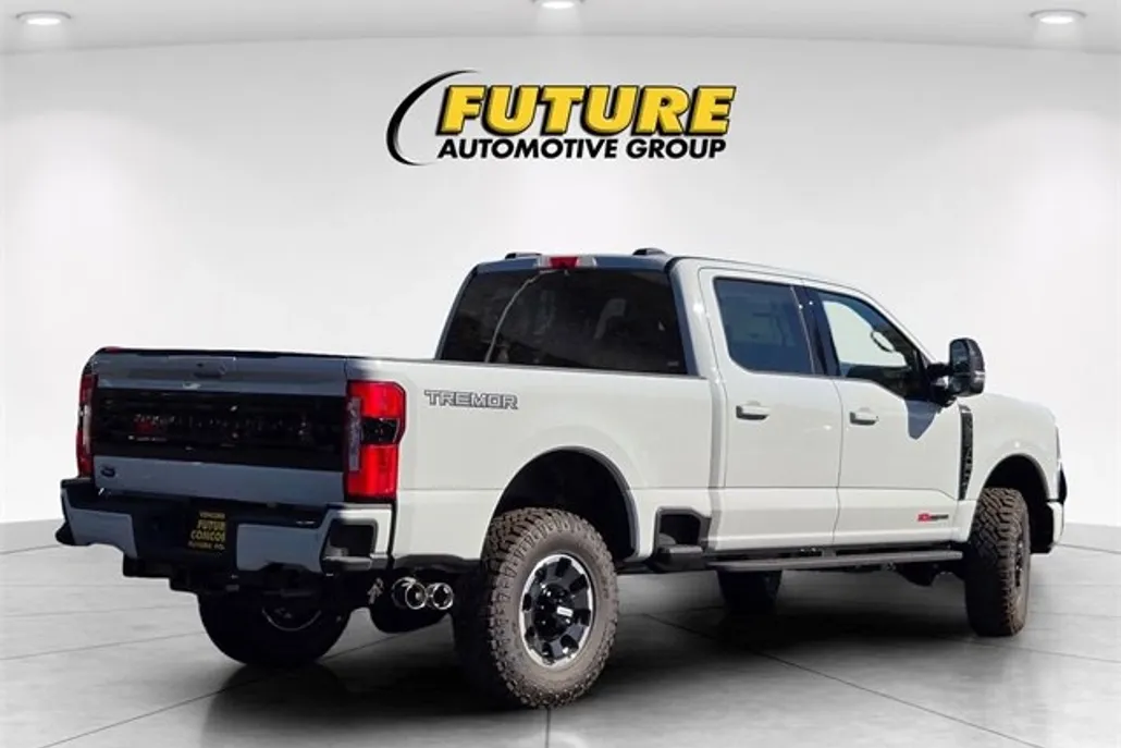 2026 Ford F-250 Platinum photo 1