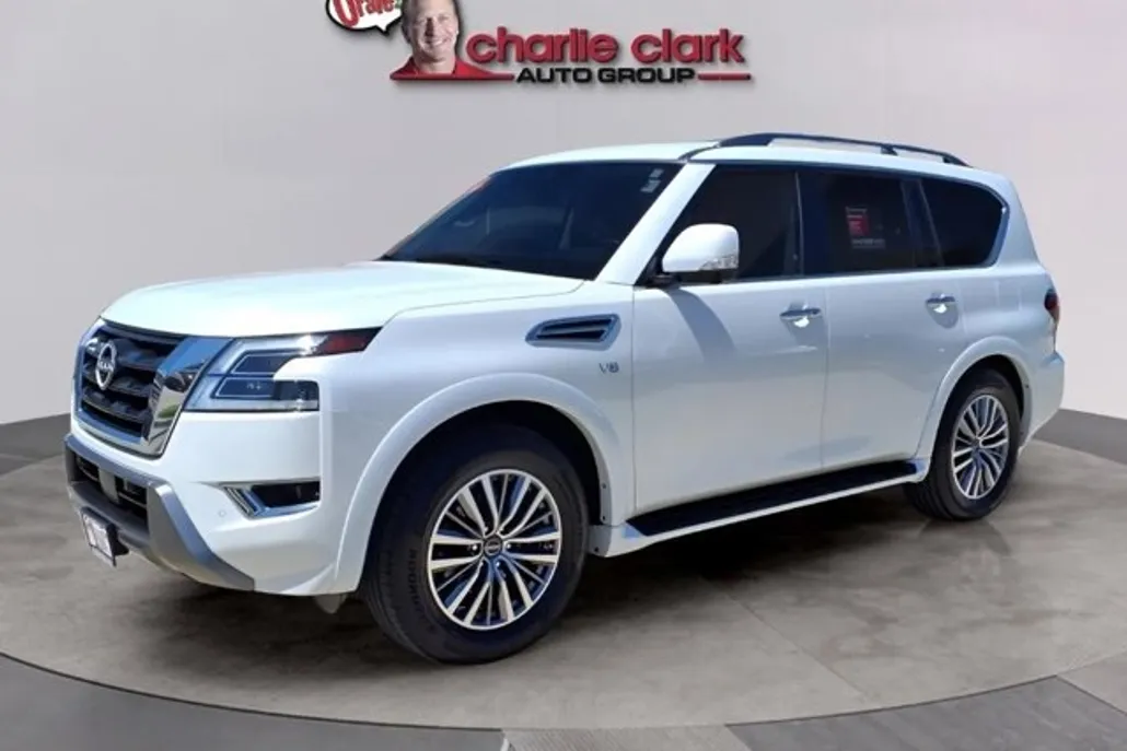 2022 Nissan Armada SL photo 1