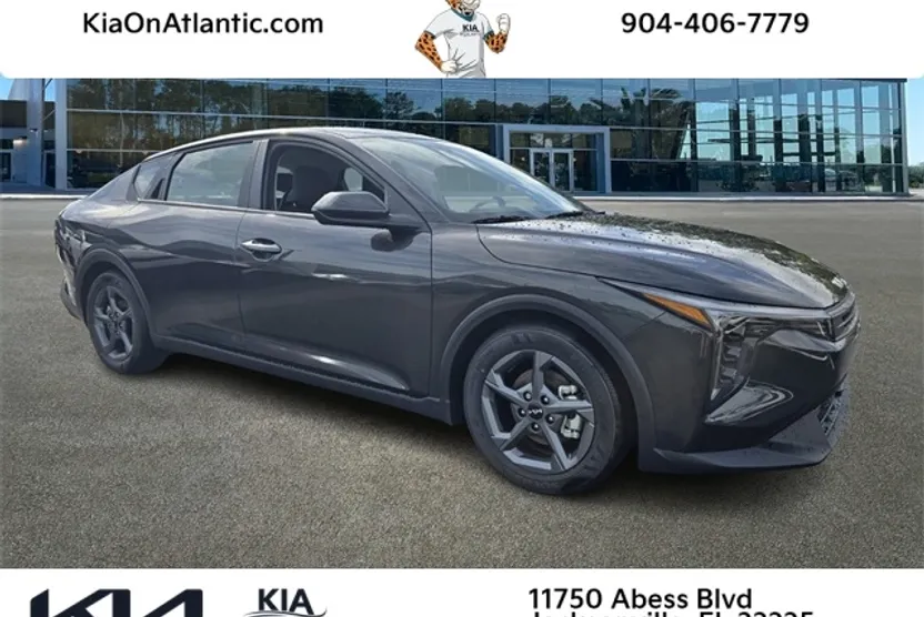 2025 Kia K4 LXS photo 1