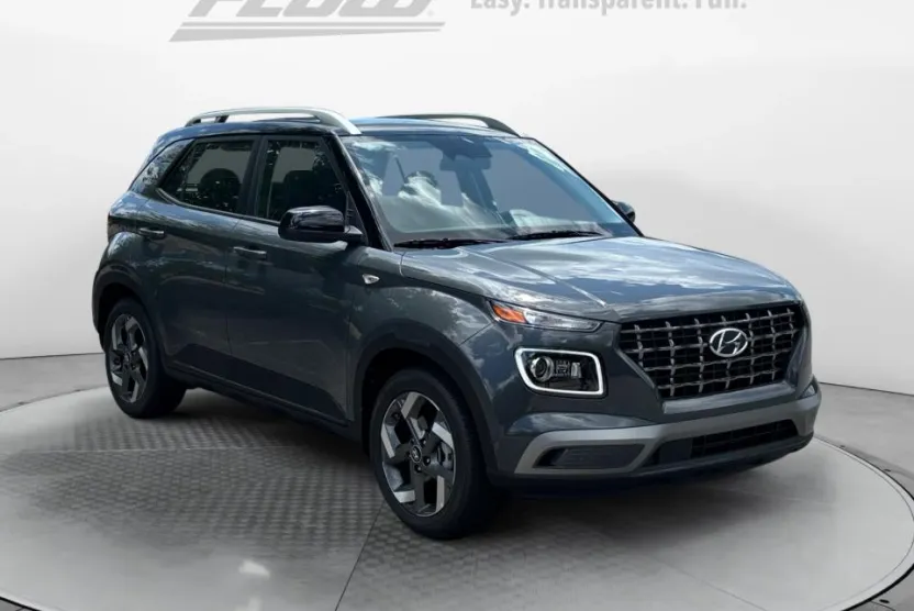 2025 Hyundai Venue Limited photo 1