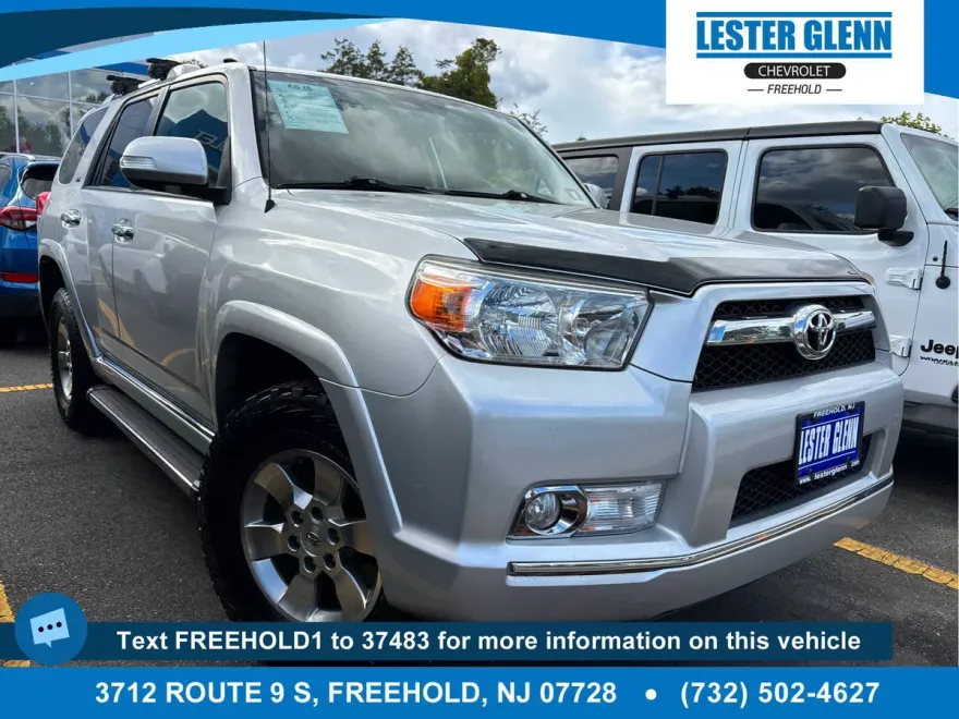 2013 Toyota 4Runner SR5 photo 1
