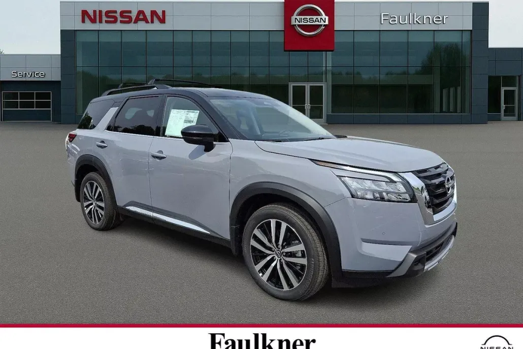 2025 Nissan Pathfinder Platinum photo 1
