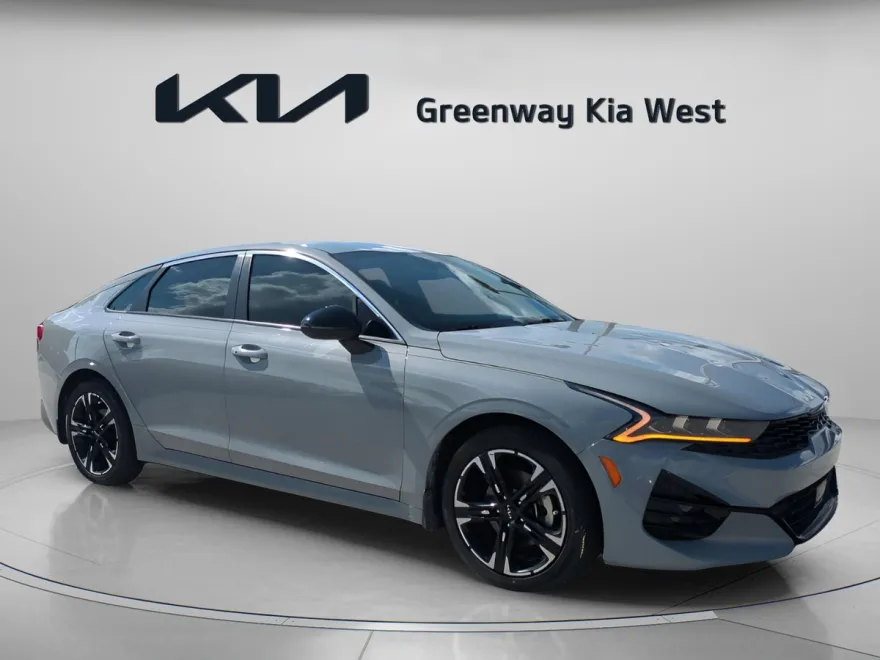 2024 Kia K5 GT-Line photo 1