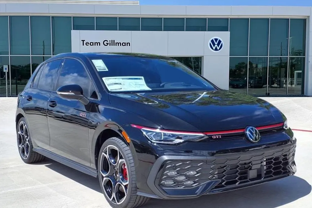 2025 Volkswagen Golf GTI Autobahn photo 1