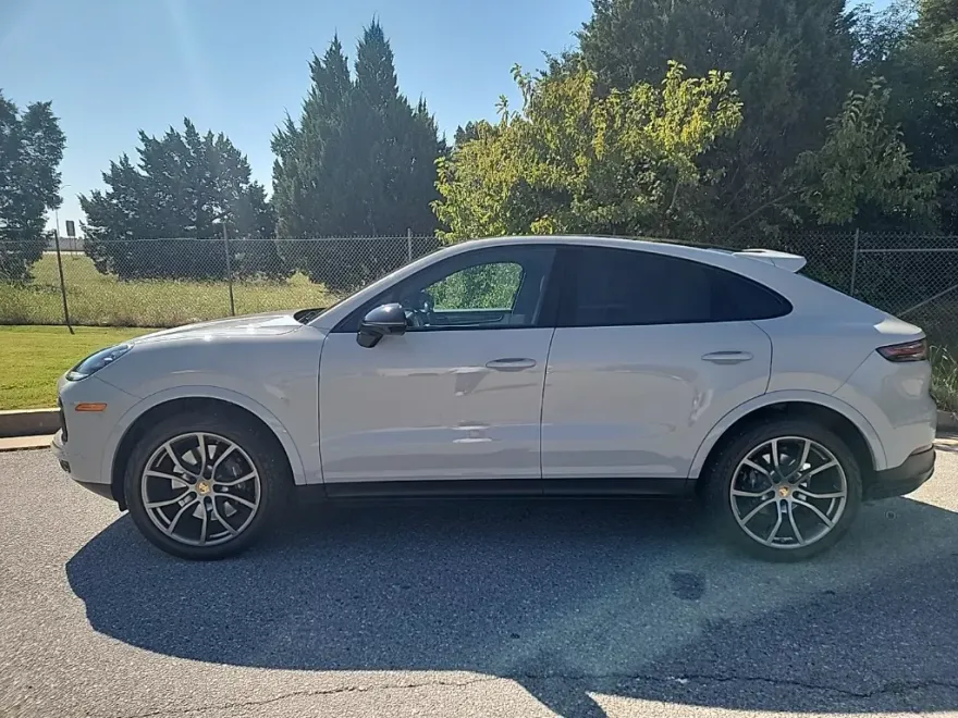 2021 Porsche Cayenne Coupe S photo 1
