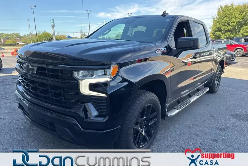2023 Chevrolet Silverado 1500 RST photo 1
