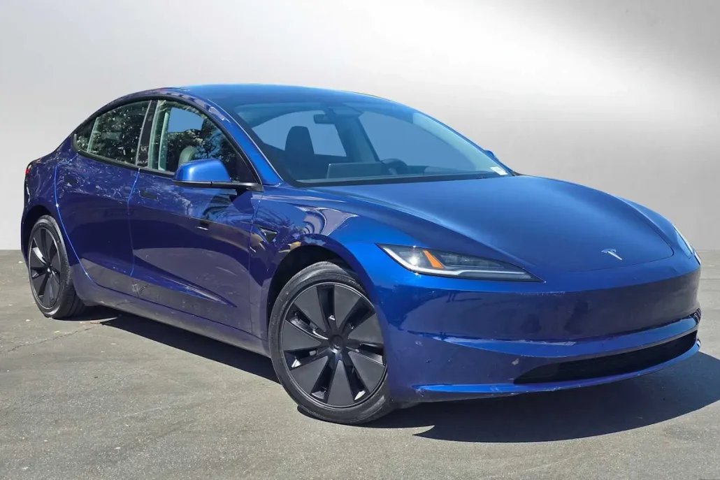 2024 Tesla Model 3 photo 1
