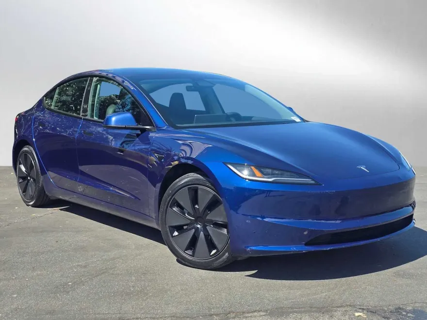 2024 Tesla Model 3 photo 1