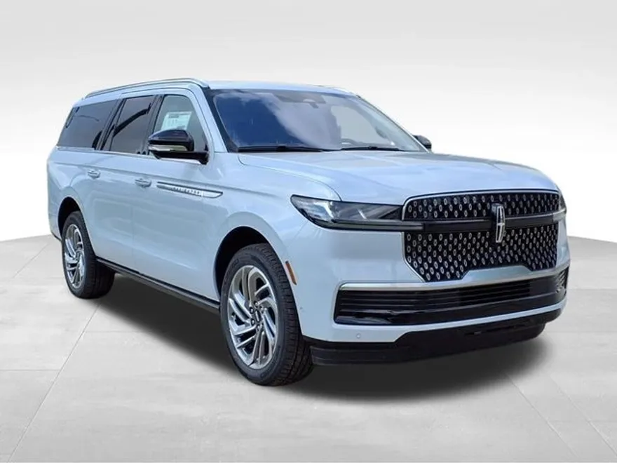 2025 Lincoln Navigator L Reserve photo 1