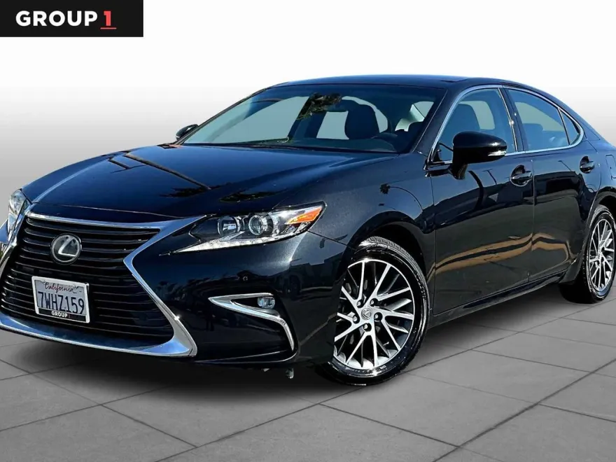 2017 Lexus ES 350 photo 1