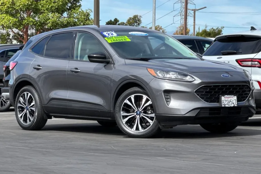 2022 Ford Escape SE photo 1