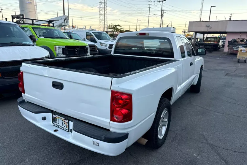 2011 Dodge Dakota SXT SLT photo 1
