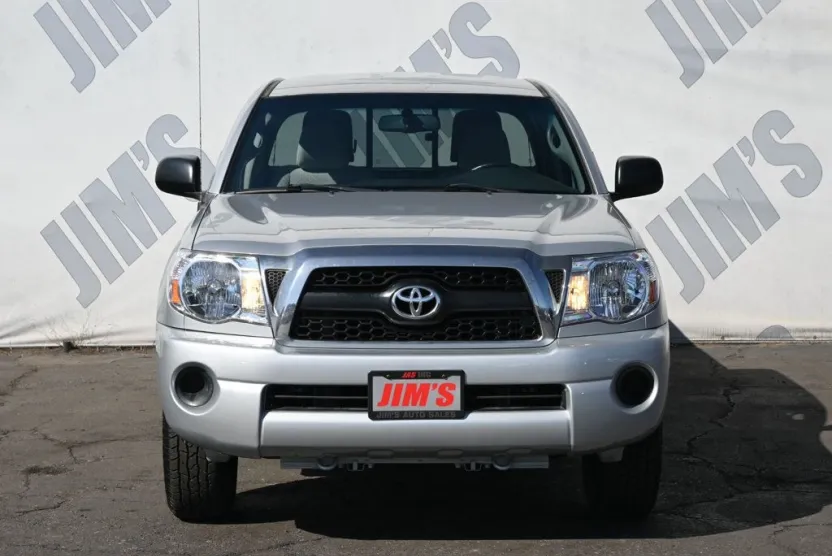 2011 Toyota Tacoma Access Cab photo 1