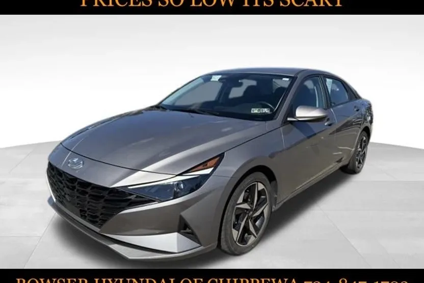 2023 Hyundai Elantra SEL photo 1