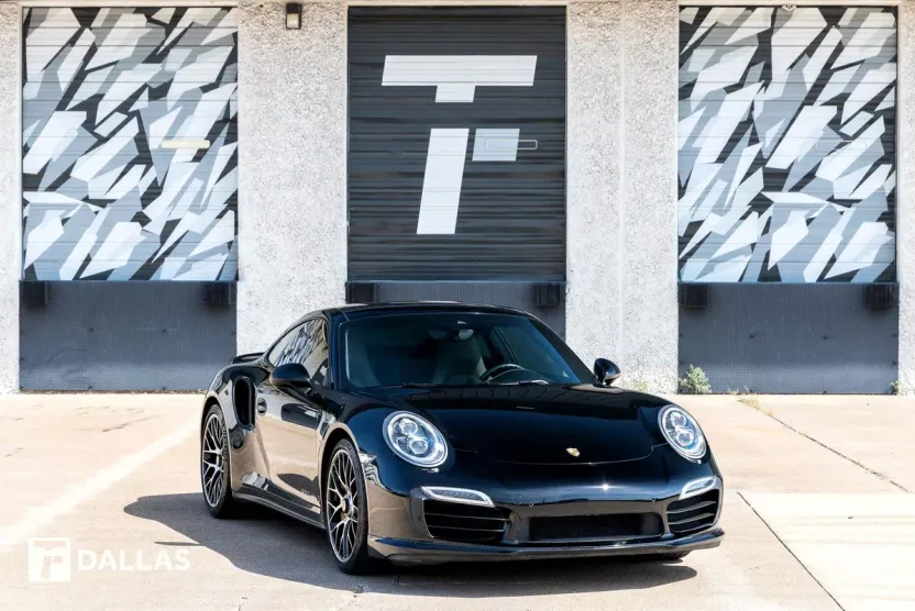 2014 Porsche 911 Turbo S photo 1