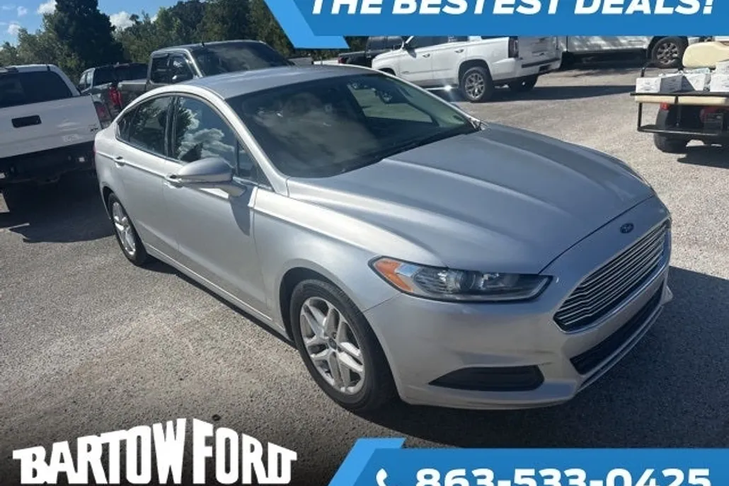 2016 Ford Fusion SE photo 1