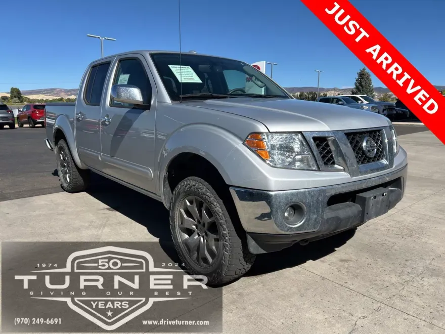 2014 Nissan Frontier SL photo 1