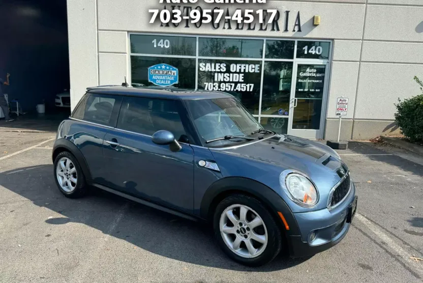 2010 Mini Cooper S photo 1