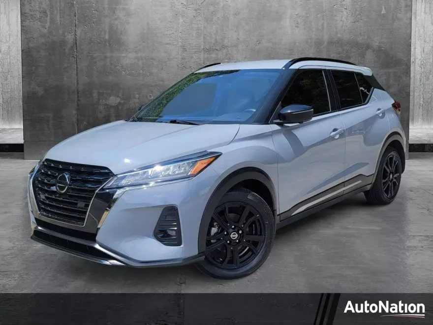 2021 Nissan Kicks SR photo 1