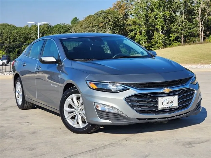2024 Chevrolet Malibu 1LT photo 1