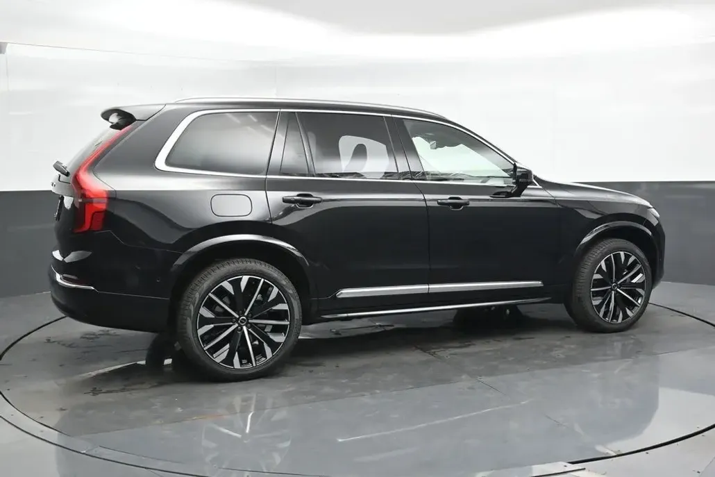 2026 Volvo XC90 photo 1