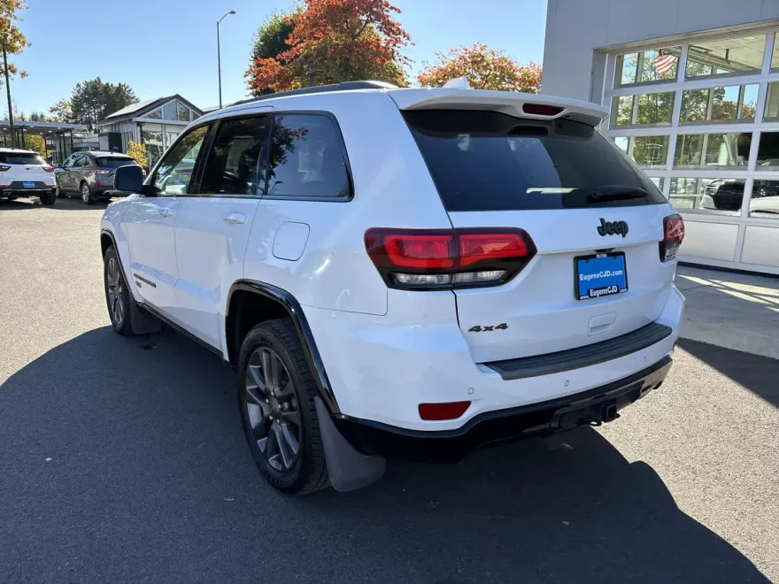 2016 Jeep Grand Cherokee Limited photo 1