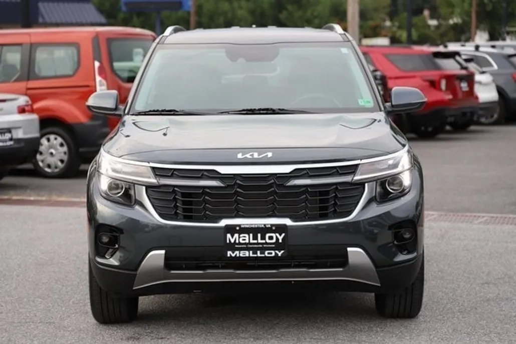 2024 Kia Seltos S photo 1
