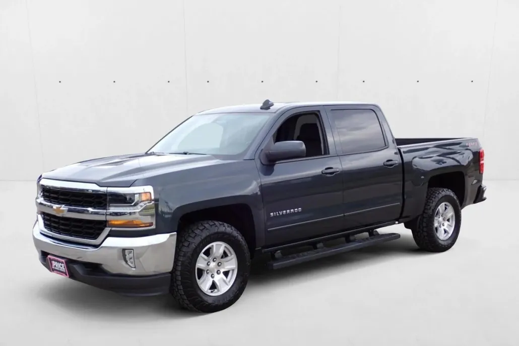 2018 Chevrolet Silverado 1500 LT photo 1