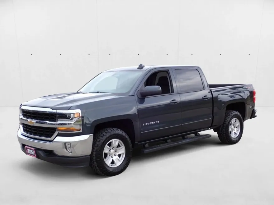 2018 Chevrolet Silverado 1500 LT photo 1