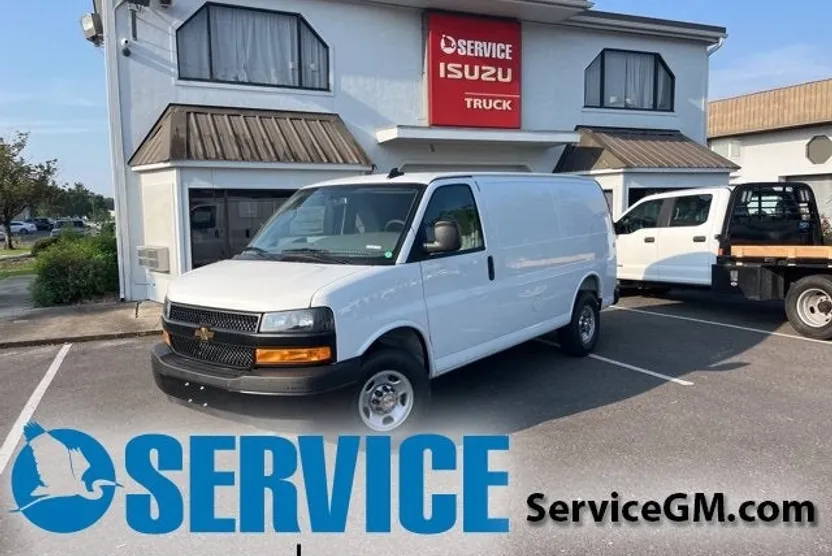 2025 Chevrolet Express Cargo 2500 photo 1