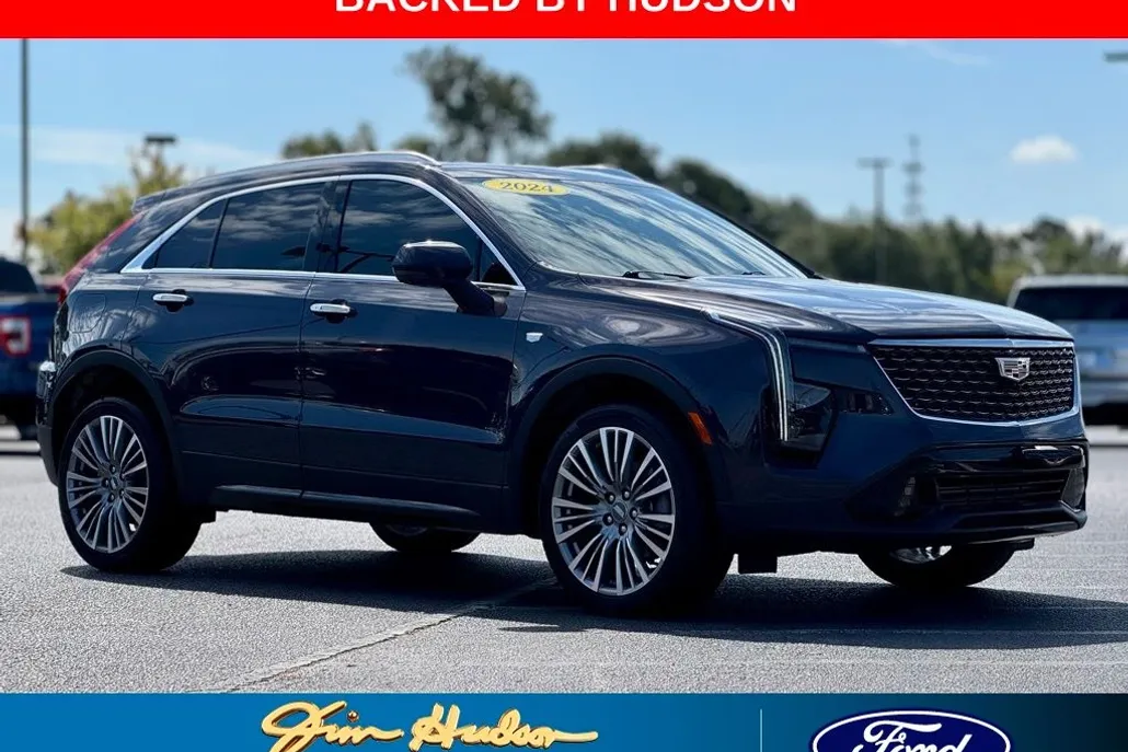 2024 Cadillac XT4 Premium Luxury photo 1