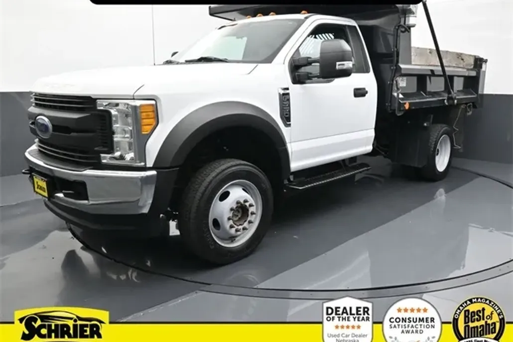 2017 Ford F-550 photo 1