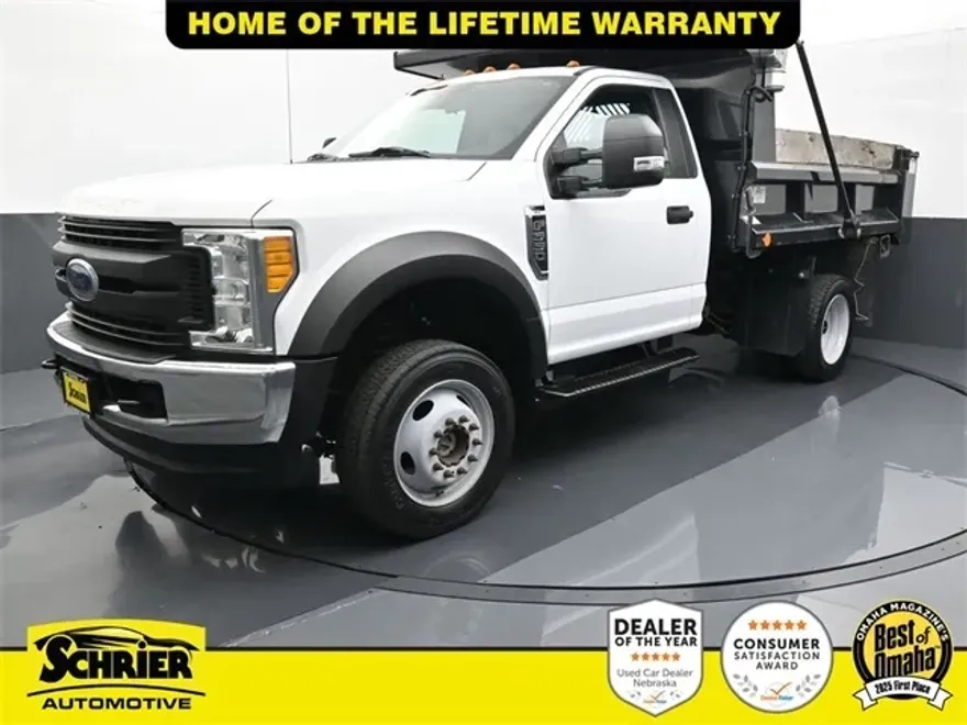 2017 Ford F-550 photo 1