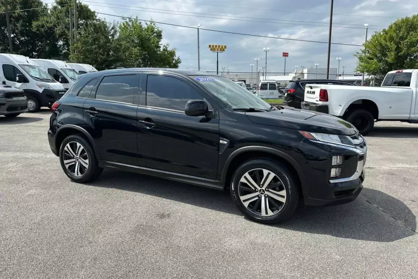2020 Mitsubishi Outlander Sport ES photo 1
