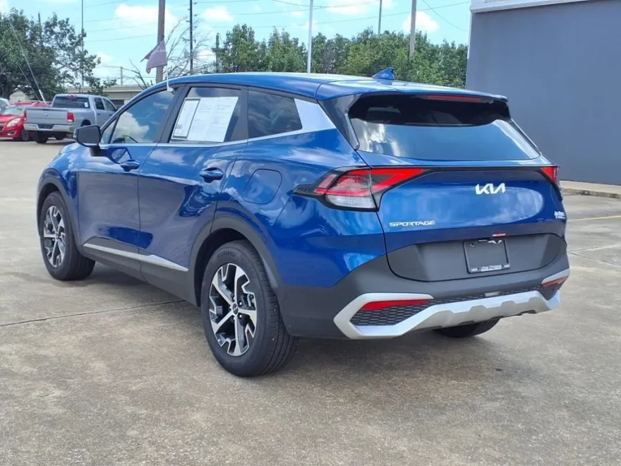 2025 Kia Sportage EX photo 1