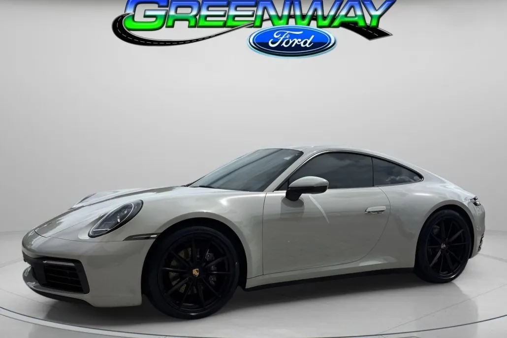 2022 Porsche 911 4 photo 1