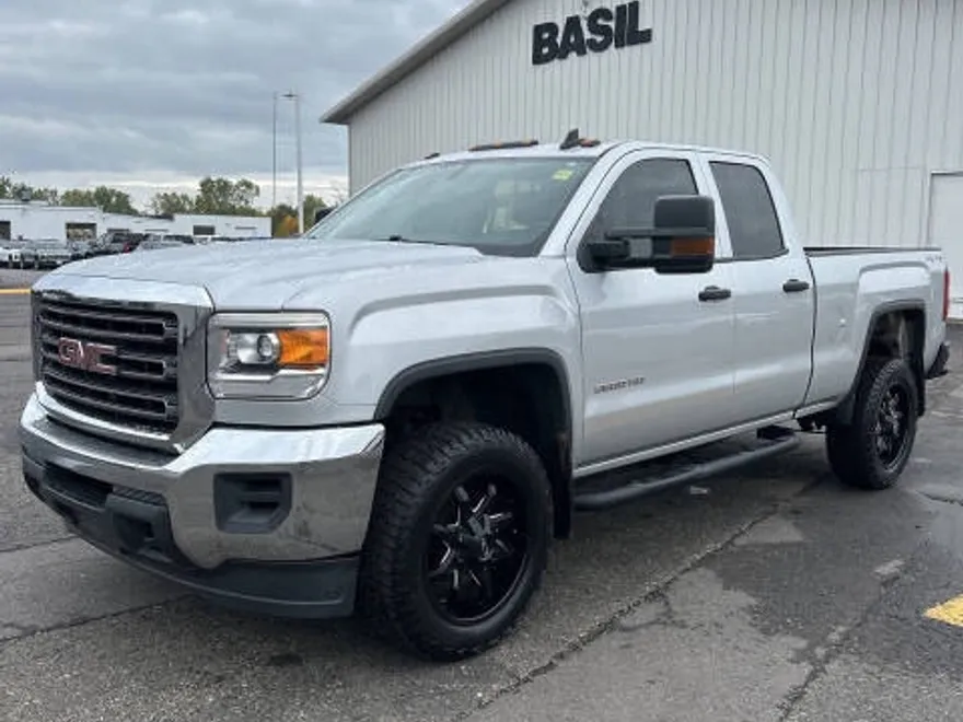 2015 Gmc Sierra Base photo 1
