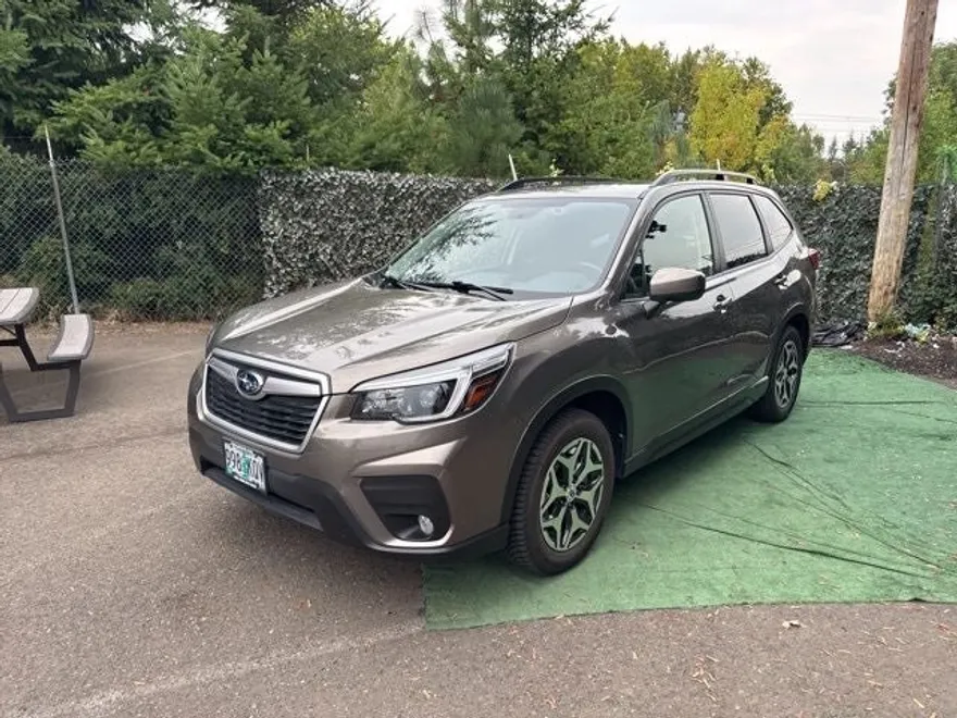 2021 Subaru Forester Premium photo 1
