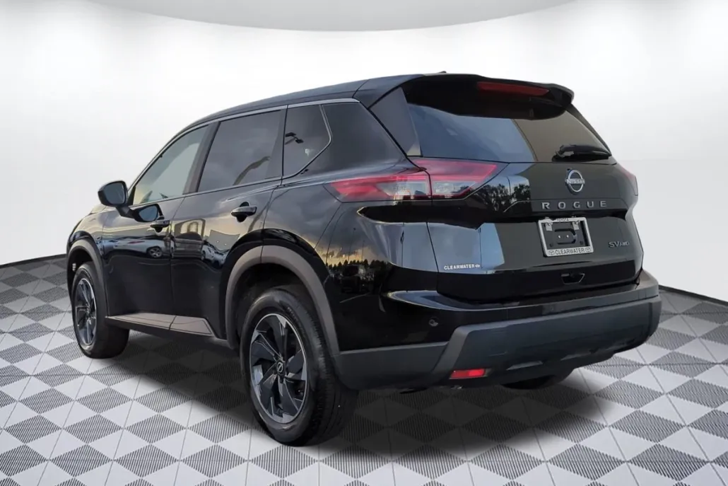 2024 Nissan Rogue SV photo 1