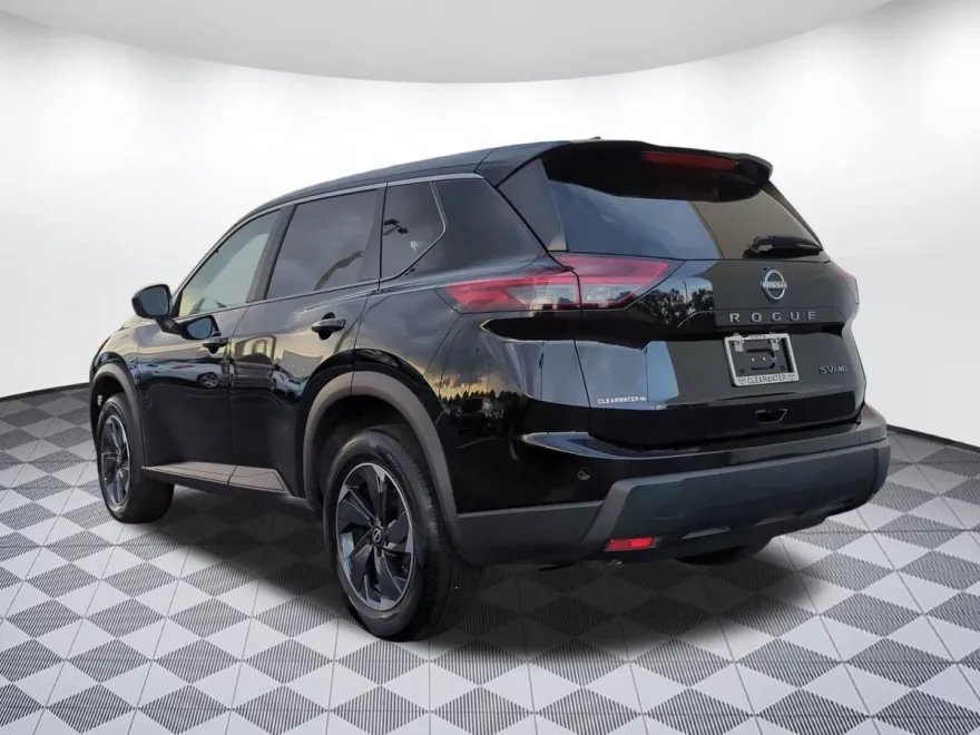 2024 Nissan Rogue SV photo 1