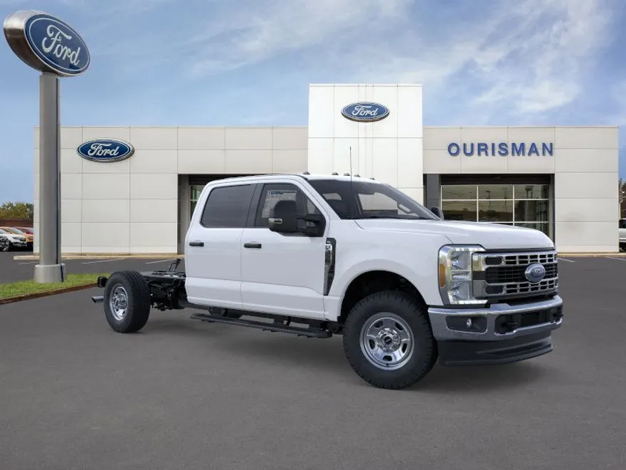 2025 Ford F-350 XL photo 1