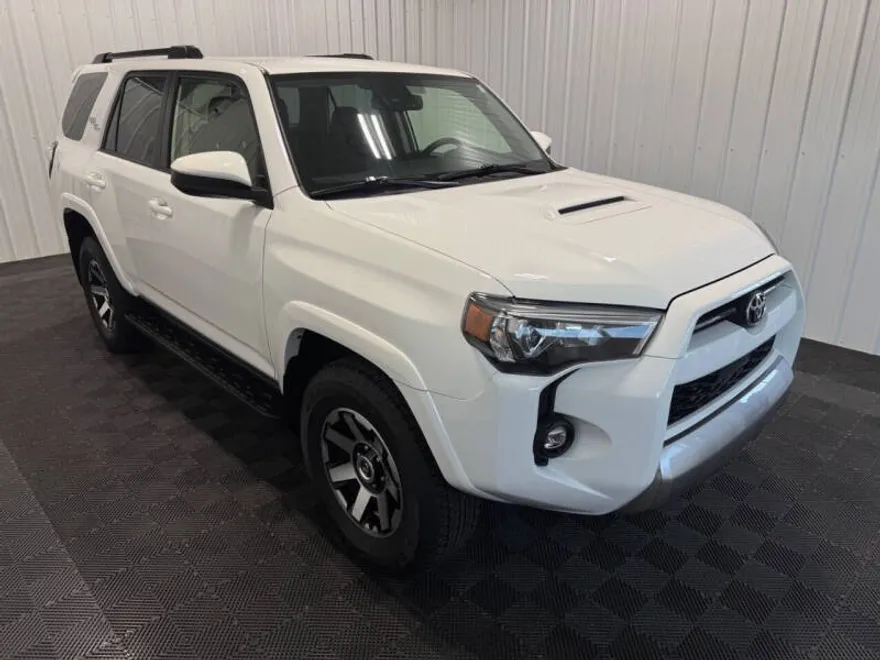 2024 Toyota 4Runner TRD Off-Road photo 1